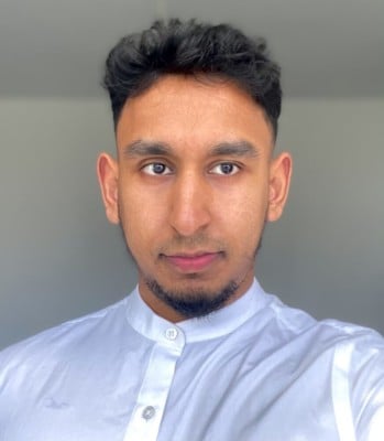 Abdul miah is tapping into his cyber security knowledge to help apprentices unlock their potential.