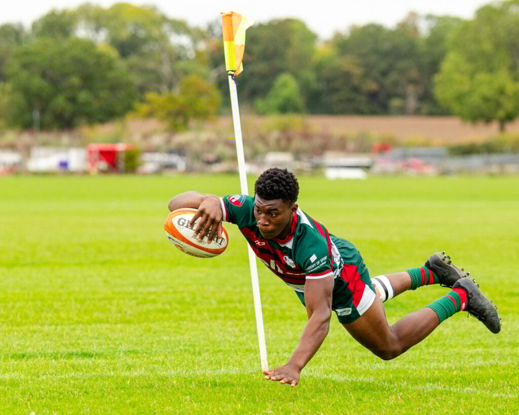 Rugby player making a try